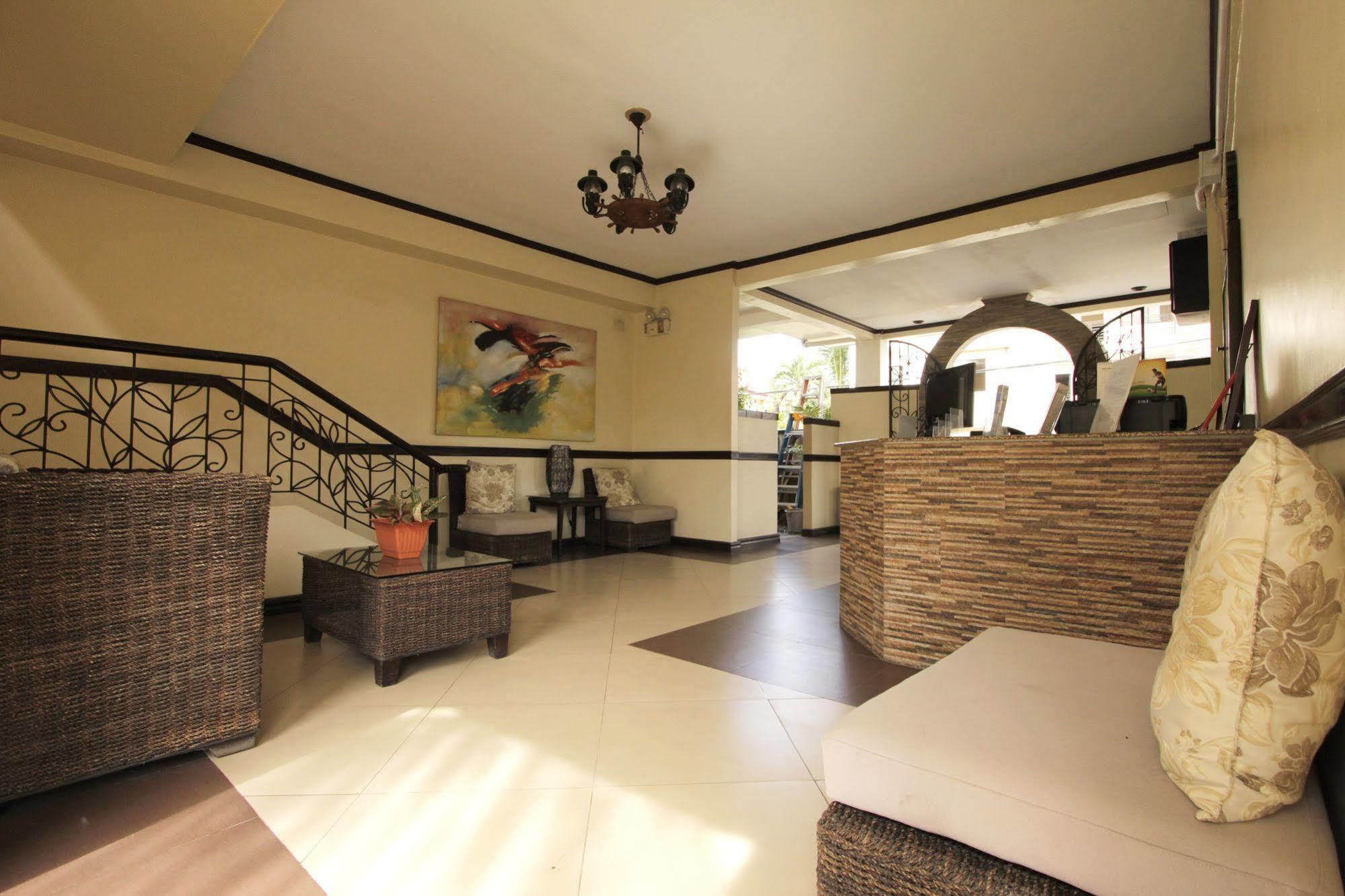 Red Knight Gardens Hotel Davao Luaran gambar